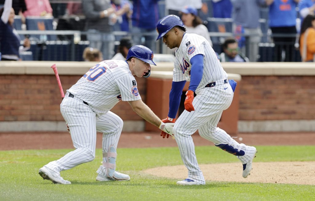 Soto llega a 10 jonrones con segundo HR consecutivo y Mets barren a Rockies