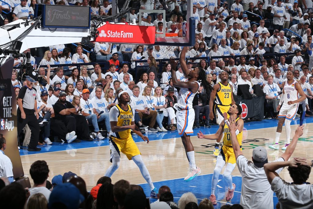 ¡Haliburton lo hace de nuevo! Pacers roban el Juego 1 con tiro sobre la bocina    