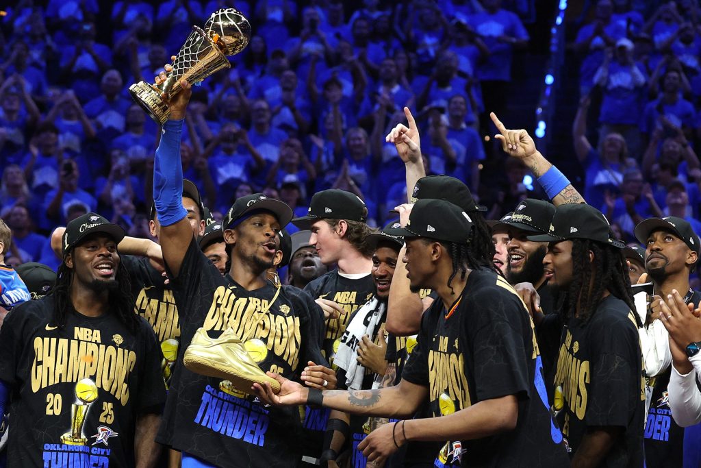 Oklahoma gana su primer anillo de NBA tras vencer a los Pacers, marcados por la lesión de Haliburton
