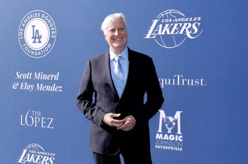 10 mil millones de dólares, la suma millonaria que dio Mark Walter por los Lakers