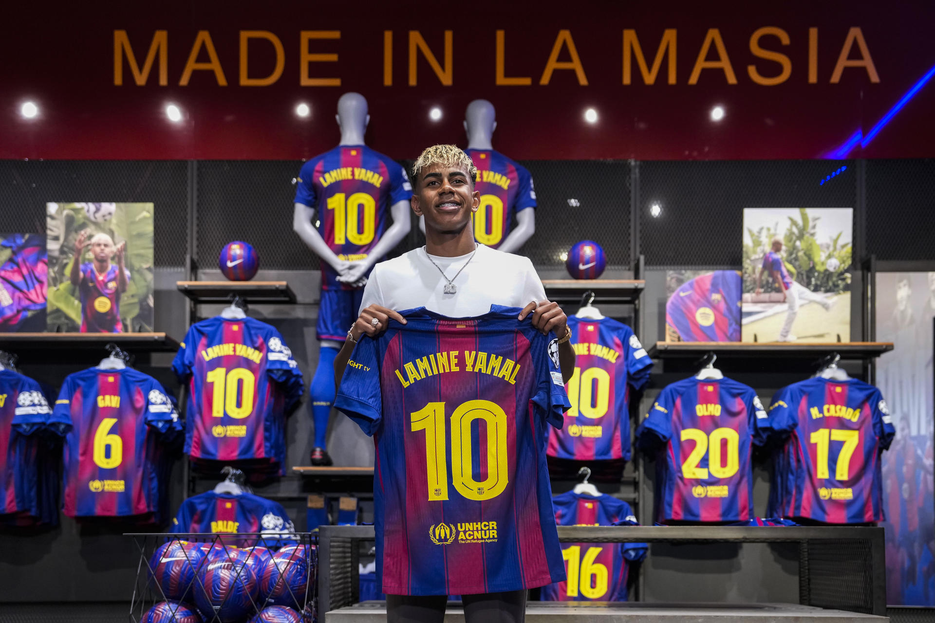 Lamine Yamal, el nuevo ’10’ del Barcelona que dispara las ventas en la tienda oficial