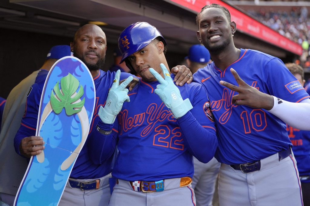 Con jonrones de Soto y Mauricio, Mets barren a Gigantes y logran séptima victoria consecutiva