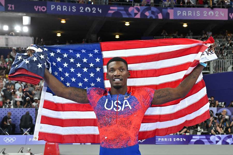 Medallista olímpico de 100 metros Fred Kerley suspendido por la Unidad para Integridad de Atletismo