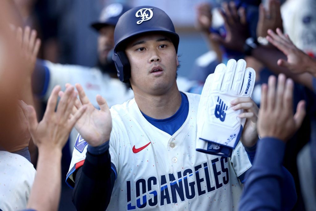 Dodgers retoman el mando del Oeste con blanqueada 6-0 sobre los Padres de San Diego