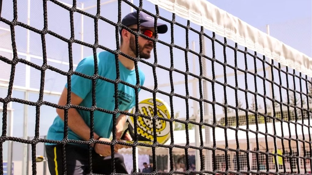 Pádel, el deporte que transforma la salud física y mental, según el doctor Michael Dakkak