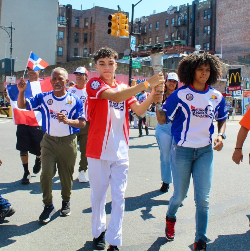 Antorcha de los Juegos Deportivos Juan Pablo Duarte en NY inicia su recorrido