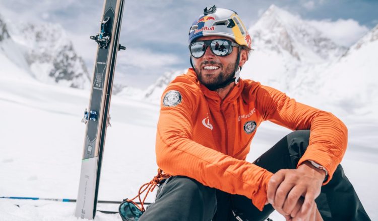 Impresionante hazaña:Alpinista polaco es el primero en bajar el Everest esquiando sin oxígeno