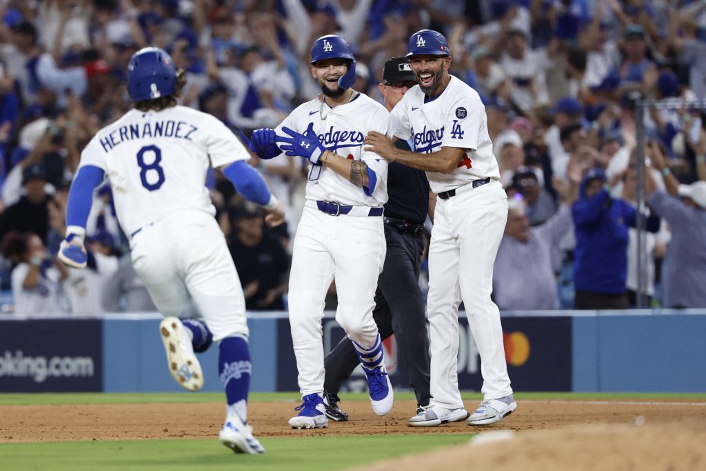 ¡Tremendo error! Dodgers avanzan a la Serie de Campeonato tras fallo del lanzador de los Filis