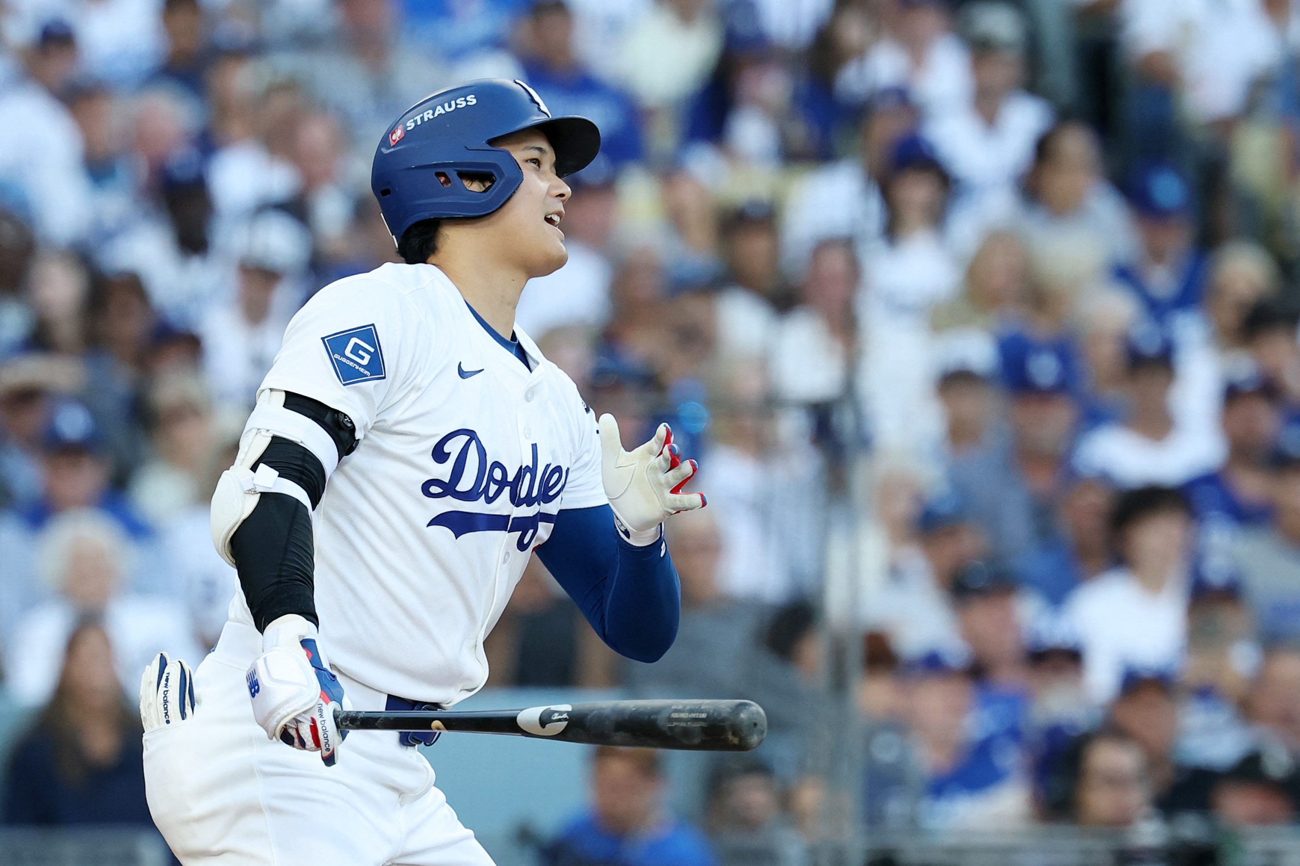 Los Dodgers vencen a los Cerveceros y quedan a un paso de la Serie Mundial