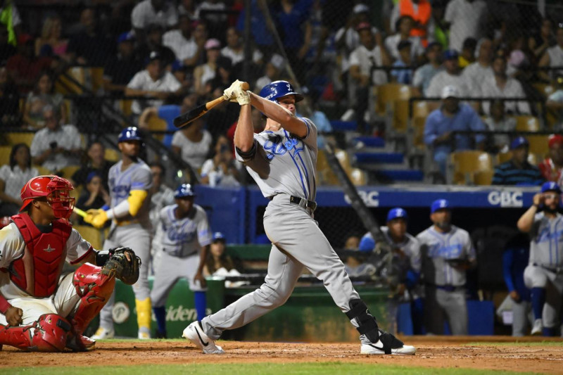 Mejía y Severino impulsaron la ofensiva del Licey para vencer 8-3 al Escogido