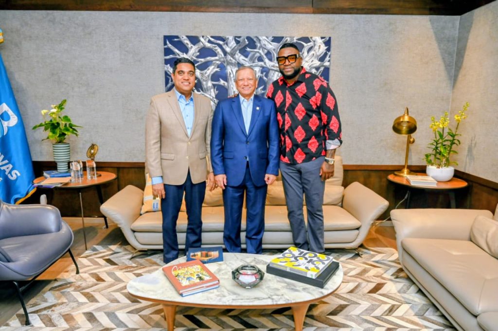 Banreservas reafirma respaldo al deporte dominicano en encuentro con David Ortiz y Kelvin Cruz