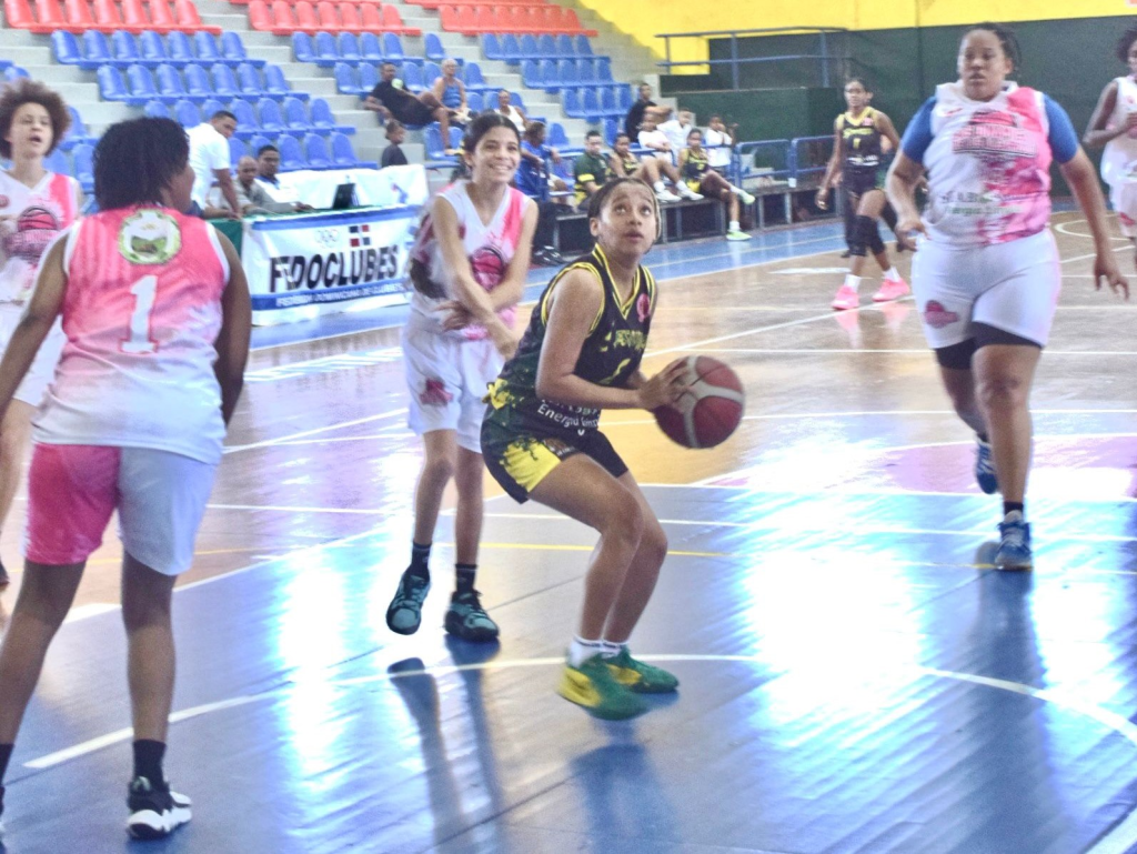 San Carlos aplasta a Dinámicas y Élites vencen a Cañeras en torneo nacional femenino