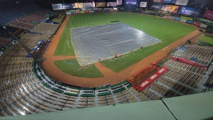 Partido entre Licey y Gigantes en el Quisqueya es suspendido por lluvia