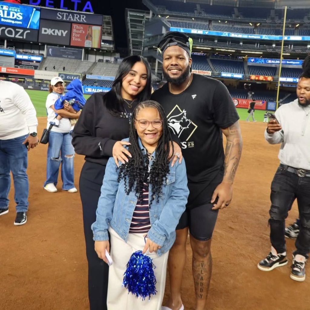 «Gracias a papá Dios, todo»: Vladimir Guerrero Jr. se va de vacaciones con su familia tras la Serie Mundial