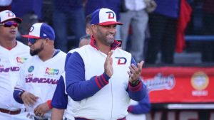 Estrellas Orientales dan la bienvenida a Albert Pujols como nuevo miembro de la organización Estrellas Orientales dan la bienvenida a Albert Pujols como nuevo miembro de la organización