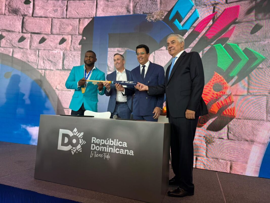 Arajet establece alianza con los Miami Marlins para proyectar a República Dominicana