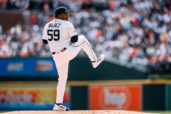 Dominicano Framber Valdez debuta con Detroit Dominicano Framber Valdez debuta con Detroit